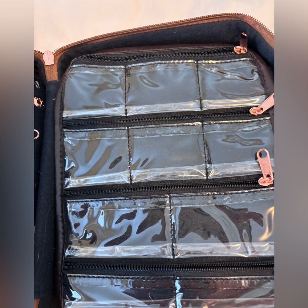 JEWELRY Carrier with Handle - Picture 3 of 15